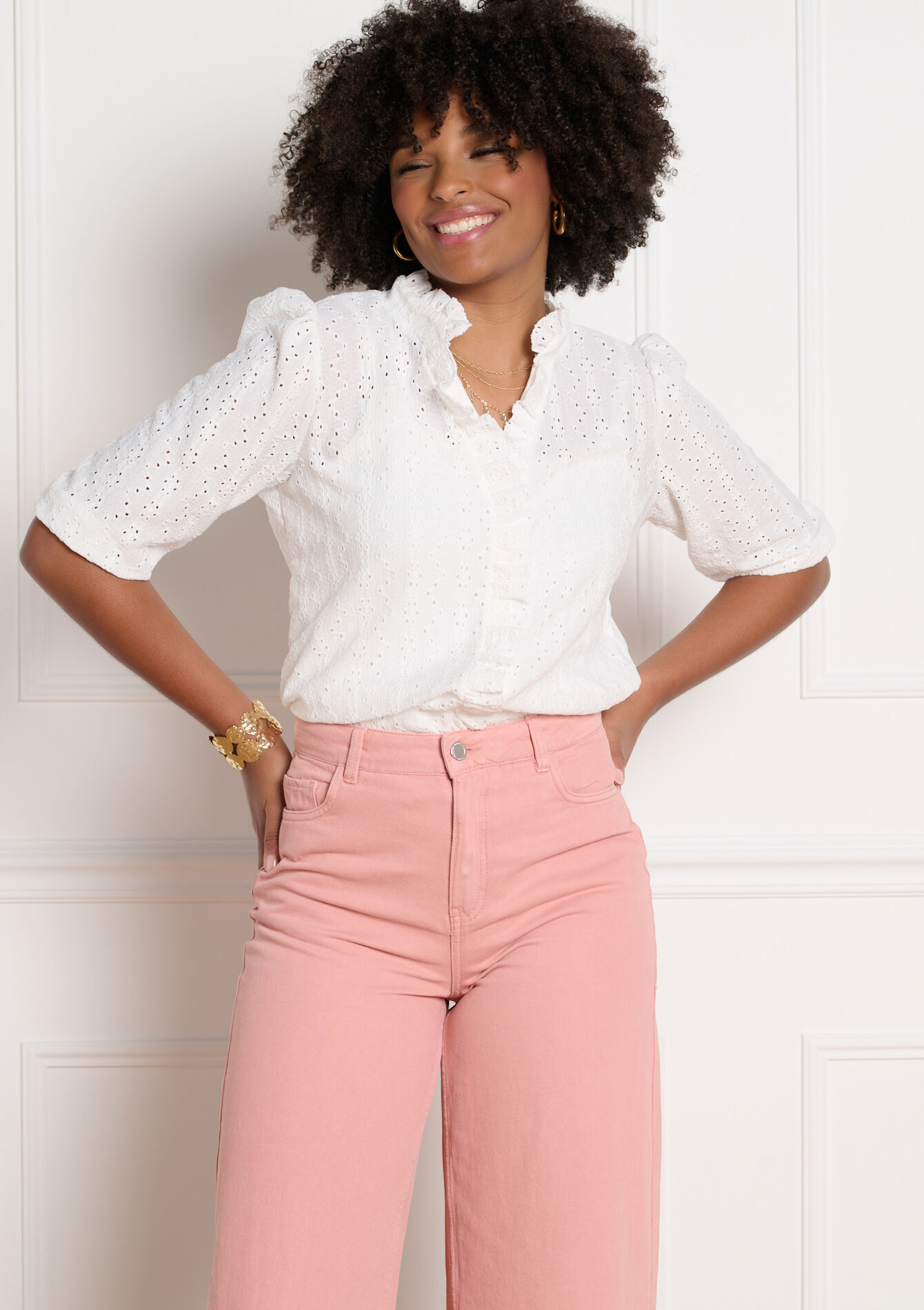 Broderie blouse met volantkraag