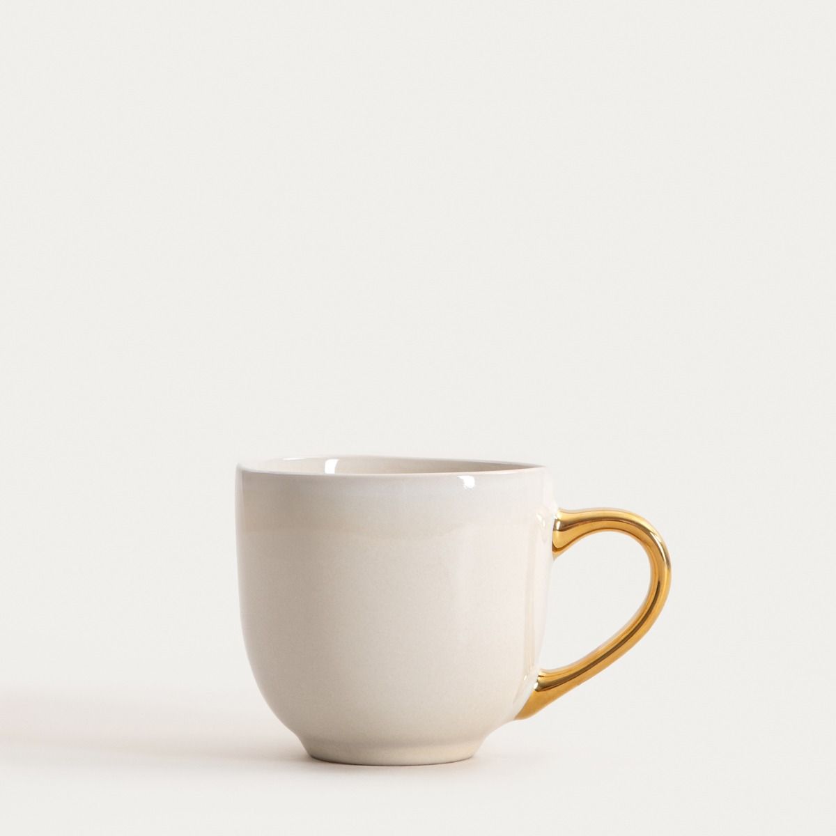 Kubek VINESS beżowy ze złotym uchem 0,4 l