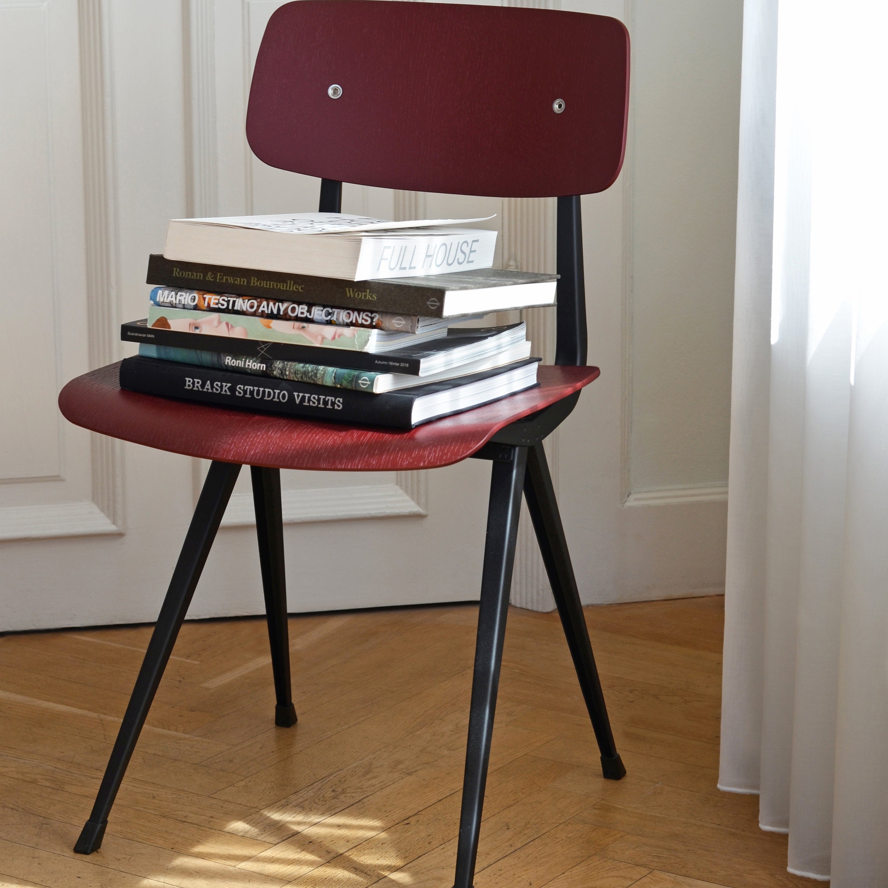 HAY Result Eetkamerstoel - Black - Dark Brick