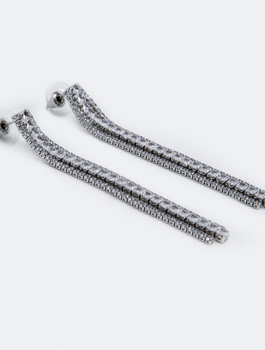 Μακριά σκουλαρίκια με κρύσταλλα