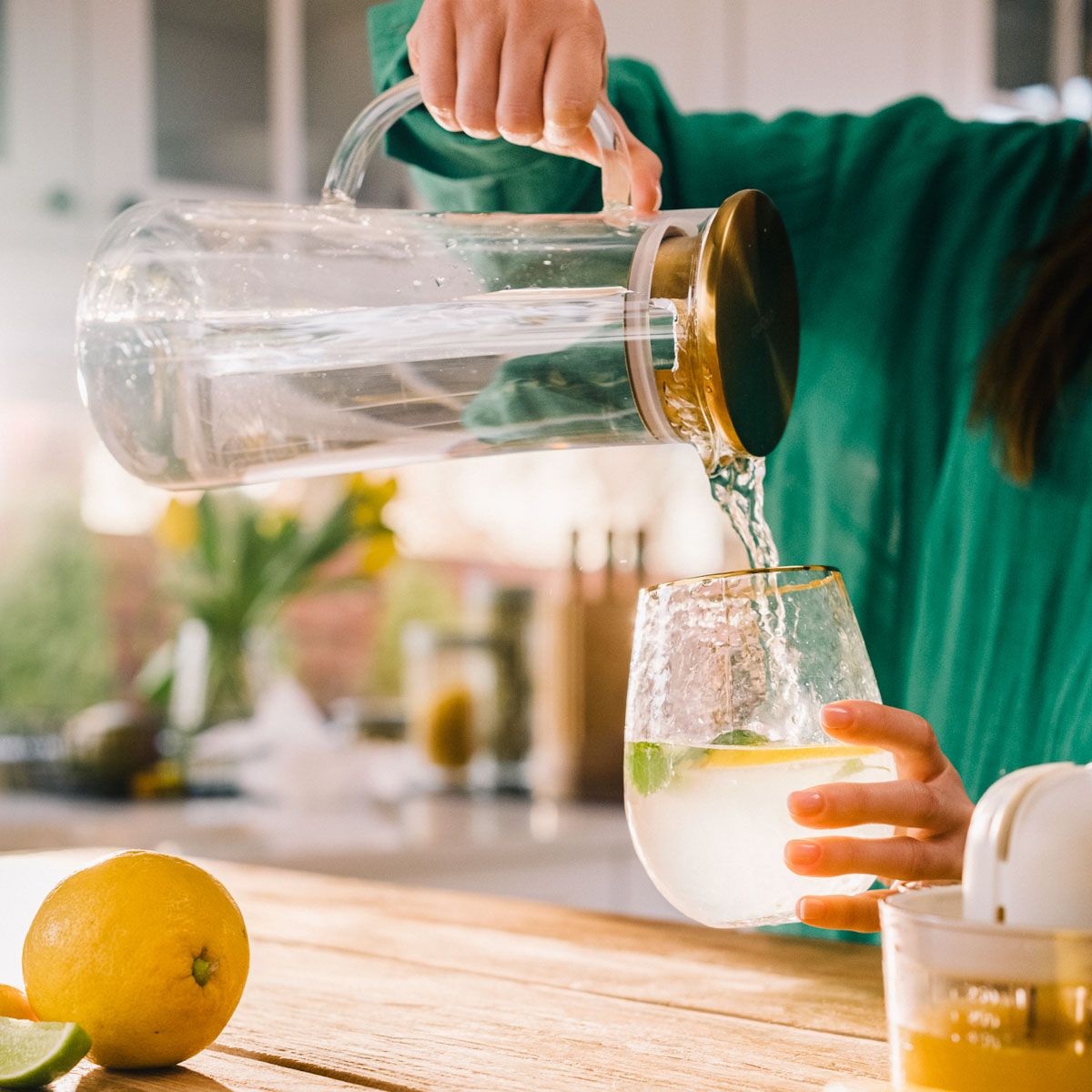 Dzbanek KUBBE ze złotym wieczkiem 1,3 l