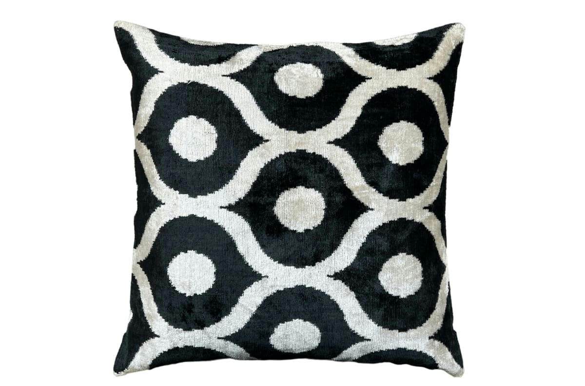 - Housse de coussin velours soie ikat  50x50 noir