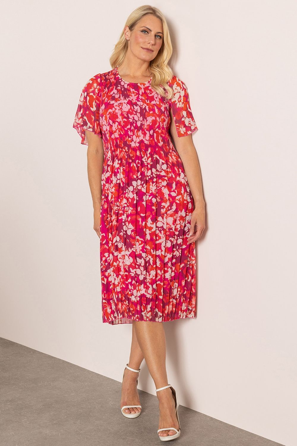 Klass. Pleated Floral Print Dress