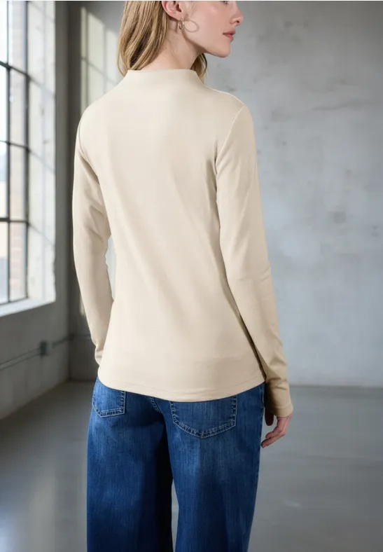 Basic Turtleneck Shirt