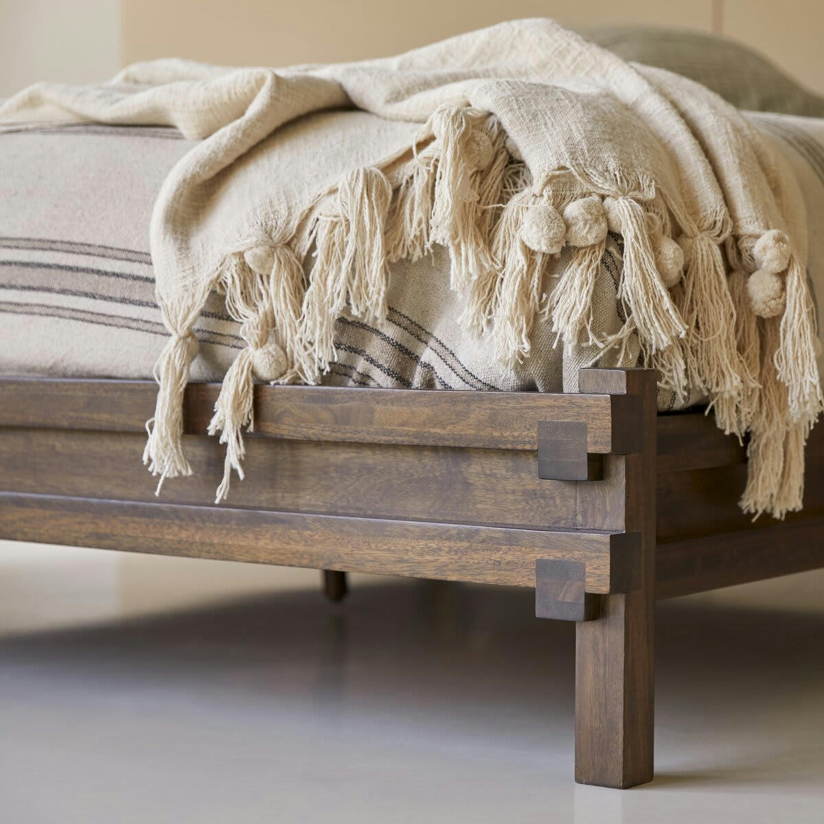 ARKO - Lit en manguier massif 160 x200 cm