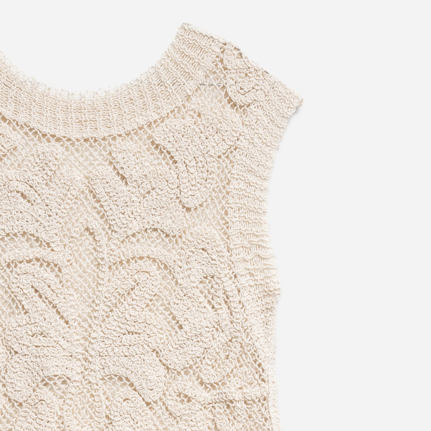 Top TEXTO beige façon crochet
