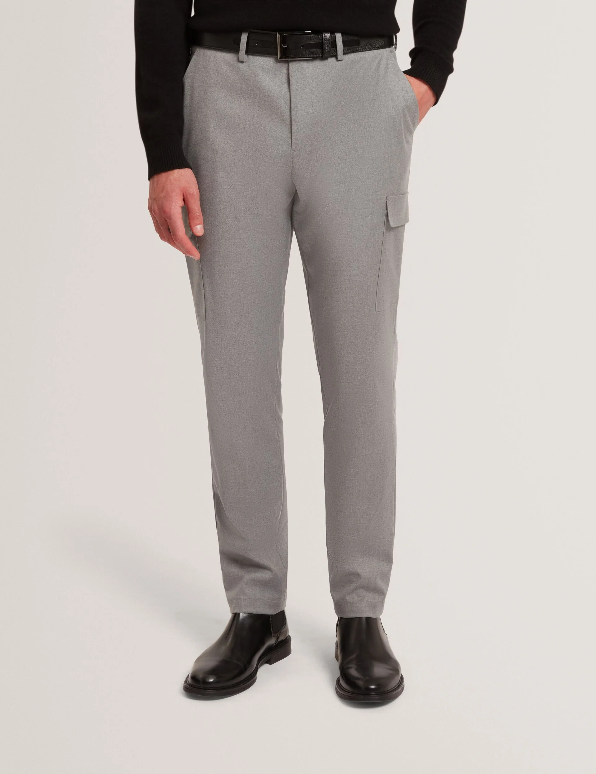 LIONAL | GREY