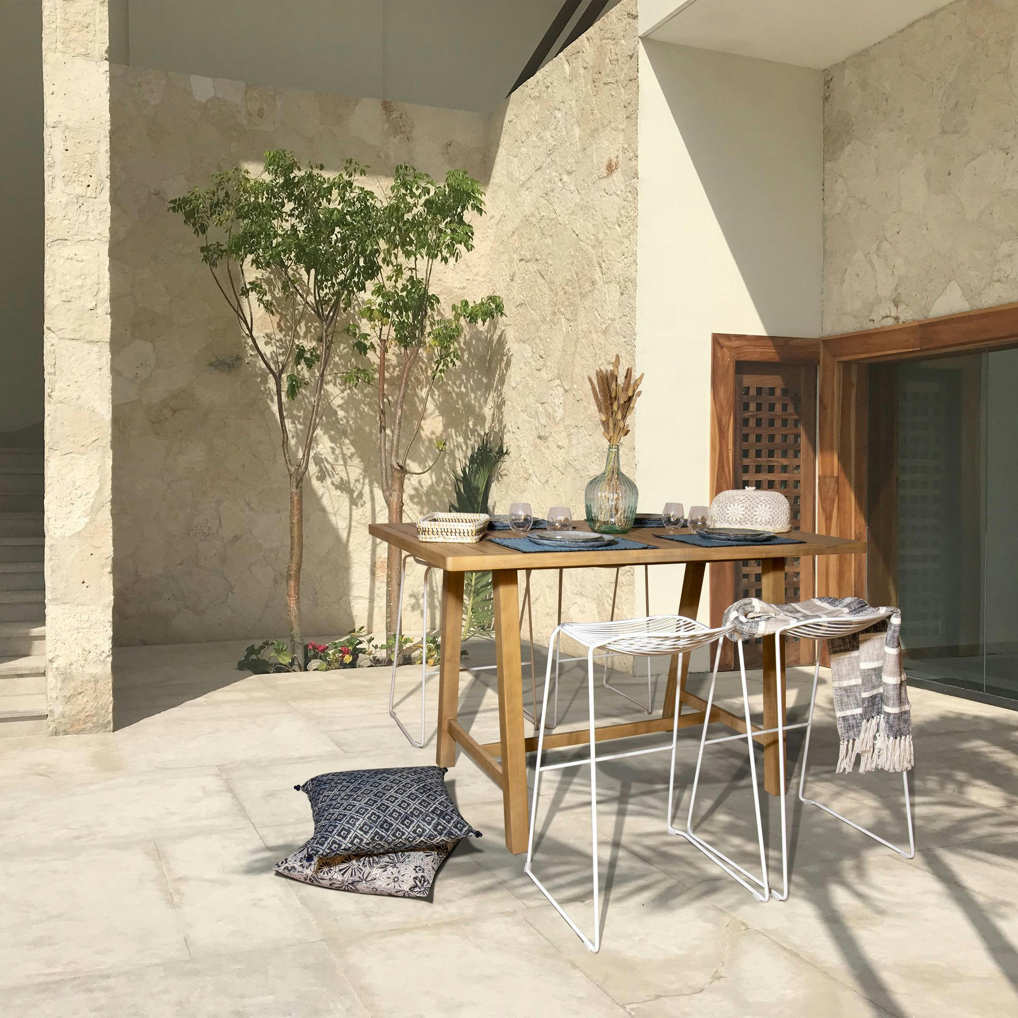 SAOAUS - Ensemble de jardin table haute en bois et tabourets en métal 4 places