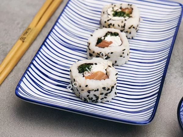 Zestaw do sushi dla 2 osób (4 el.) z pałeczkami Tokyo Design Studio - Nippon Blue 17991