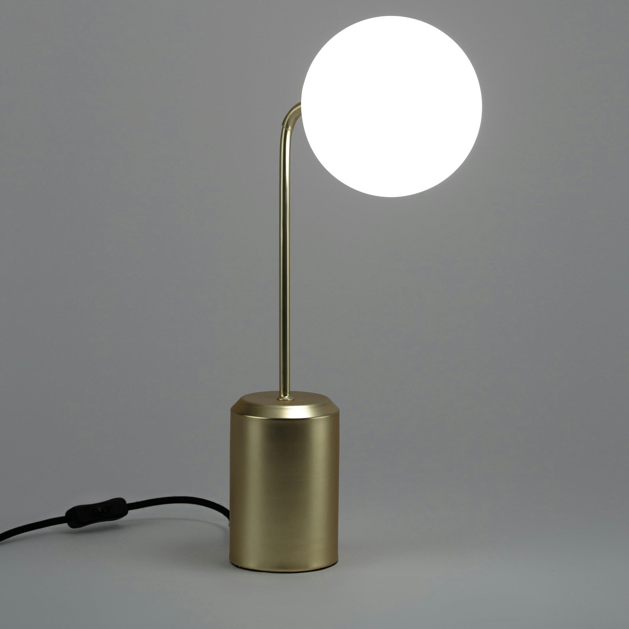 Lampe verre opaline, Moricio