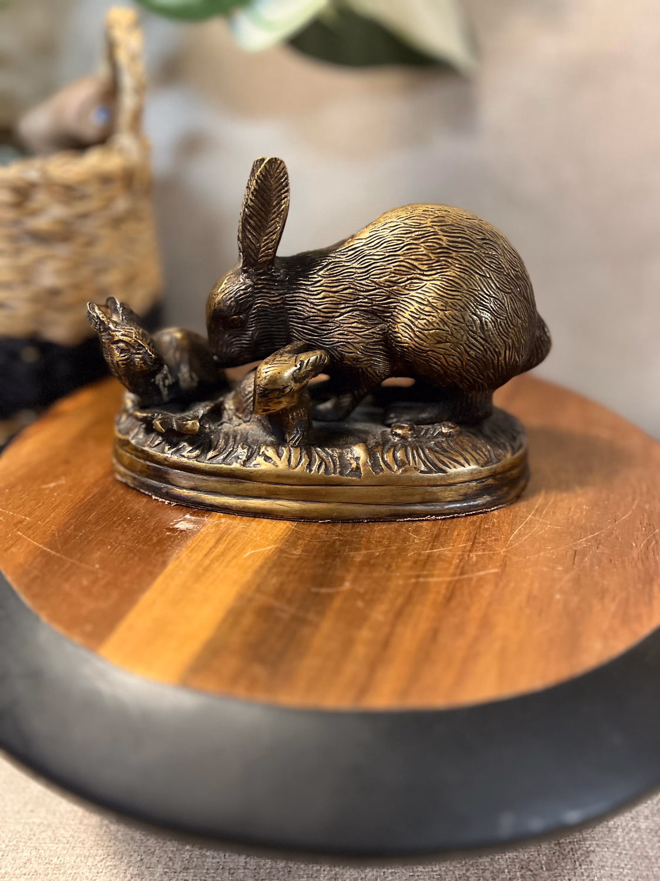 Vintage Brass Rabbit Mother Babies Bunny Brass Paperweight