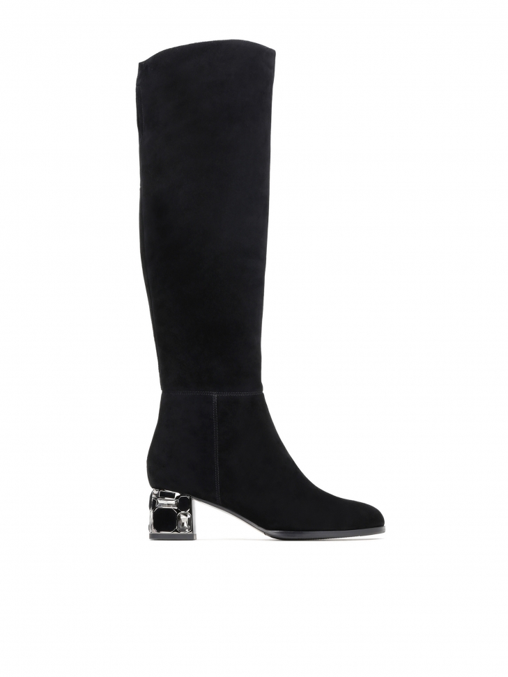 Ladies’ black boots