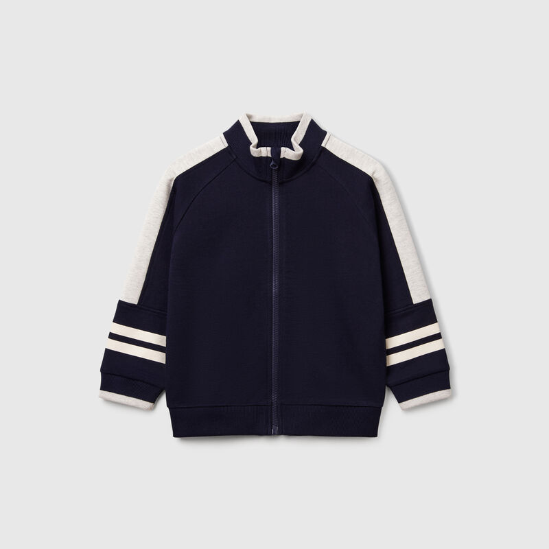 Sweatshirt with print