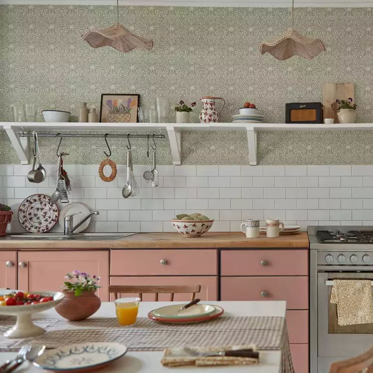 Morris & Co. Borage Leaf Green Floral Wallpaper