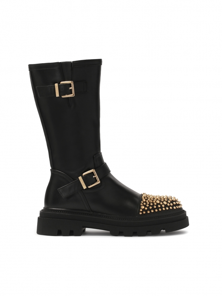 Boots on a thick sole decorated with rhinestones