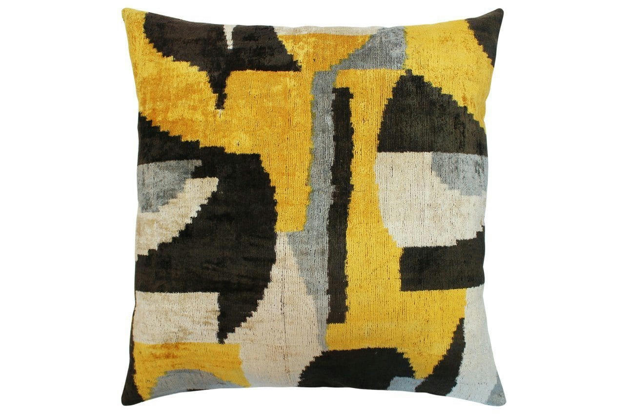 - Housse de coussin velours soie ikat  60x60 jaune