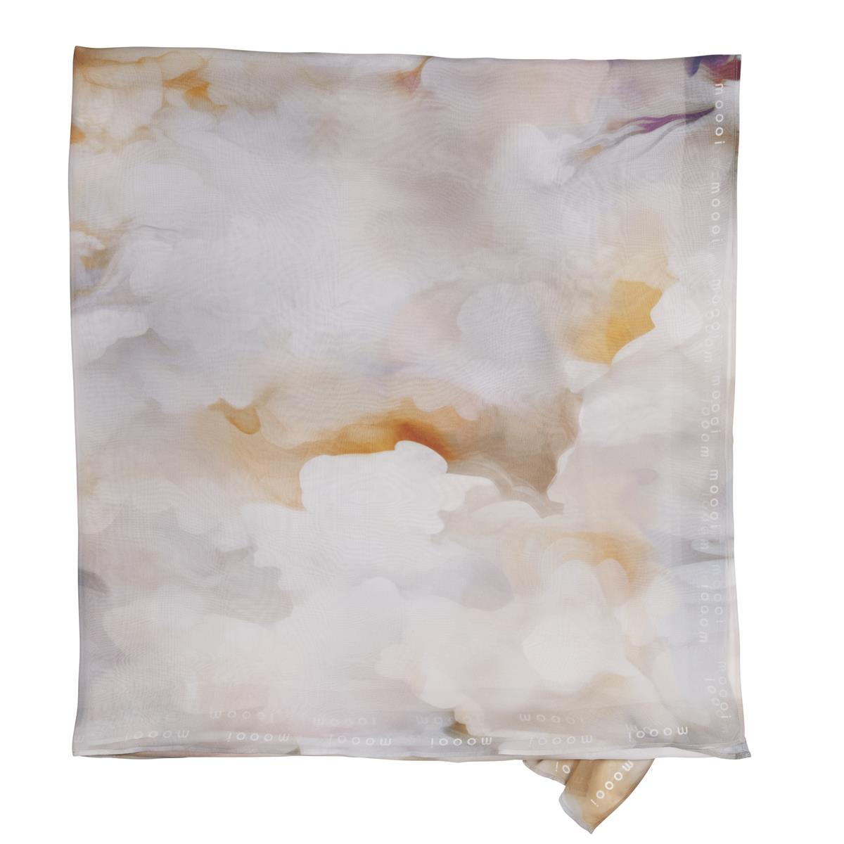 MOOOI decoratiekussen Silk Bombis Bedscarf - 132x285 / 52x112 Inch cm - pearl