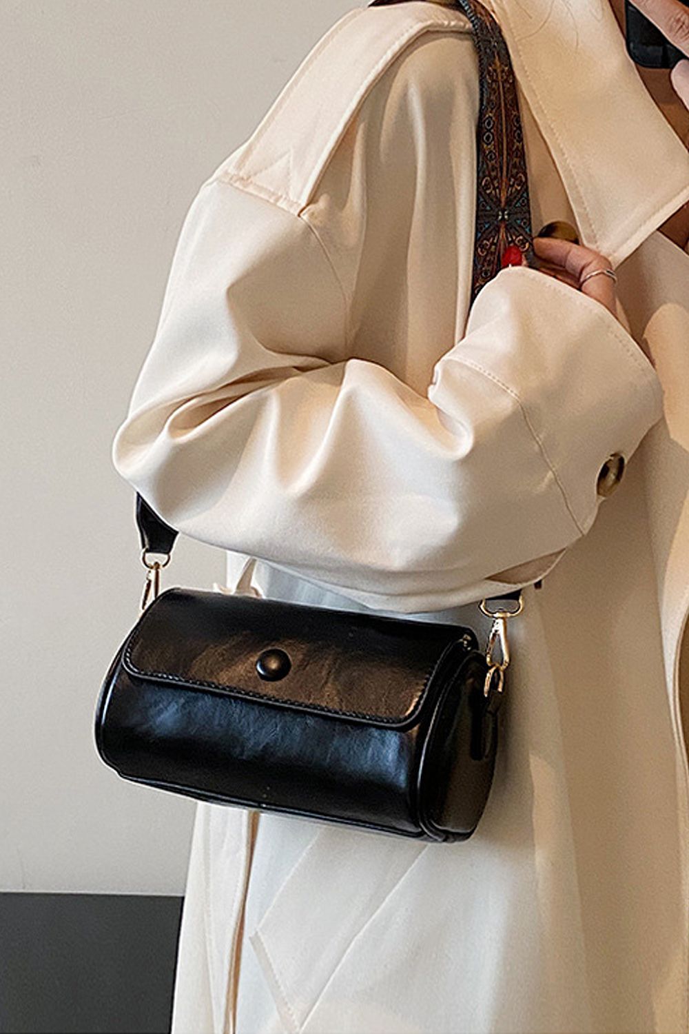 XY London Whitney' Structured Crossbody Handbag With Shoulder Strap