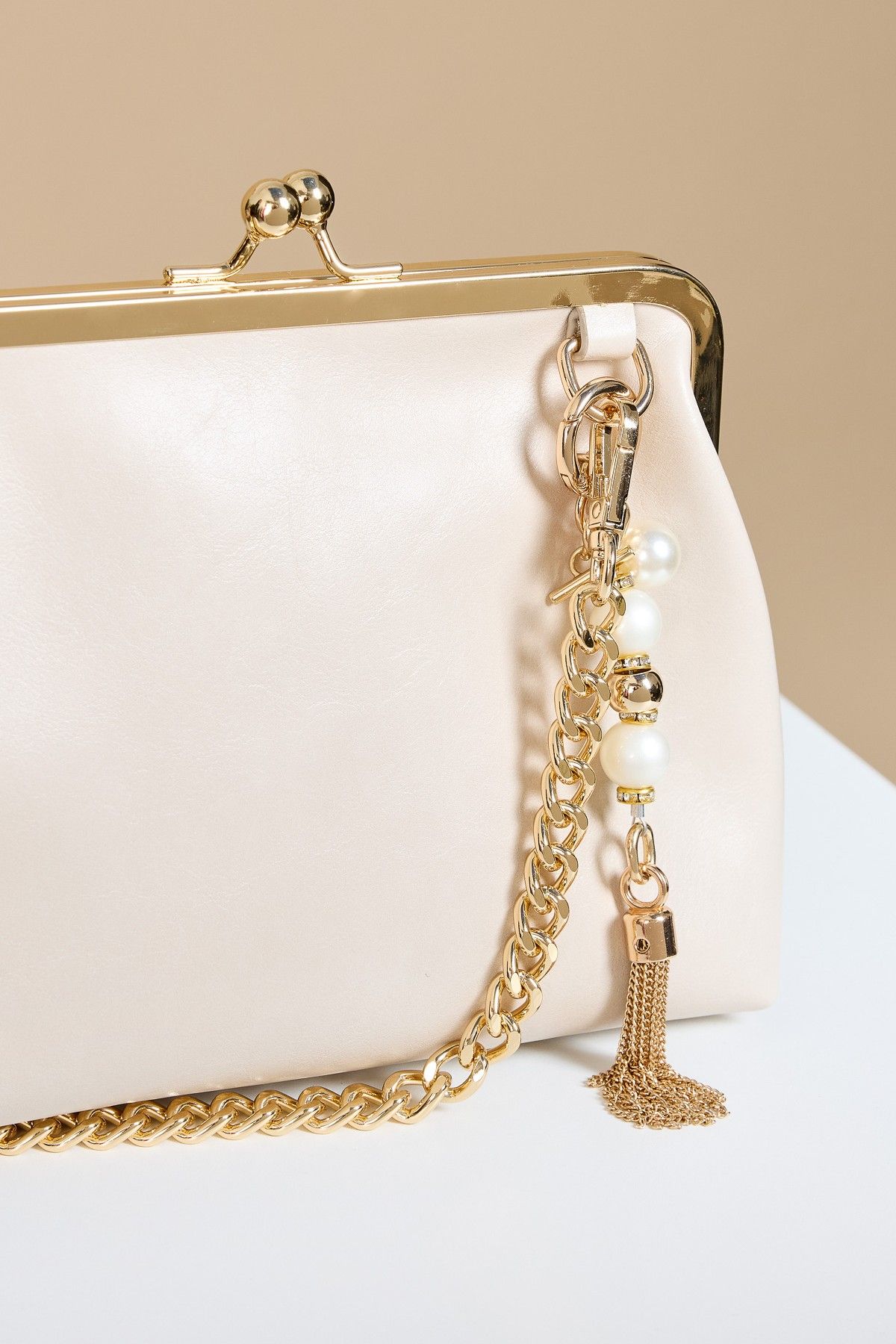 Little Mistress Ecru Faux Leather Metal Frame Shoulder Bag