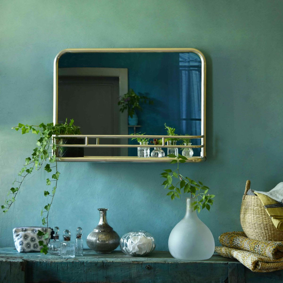 CHAUMONT - Miroir avec étagère en laiton argenté 81 x 59 cm - Chaumont