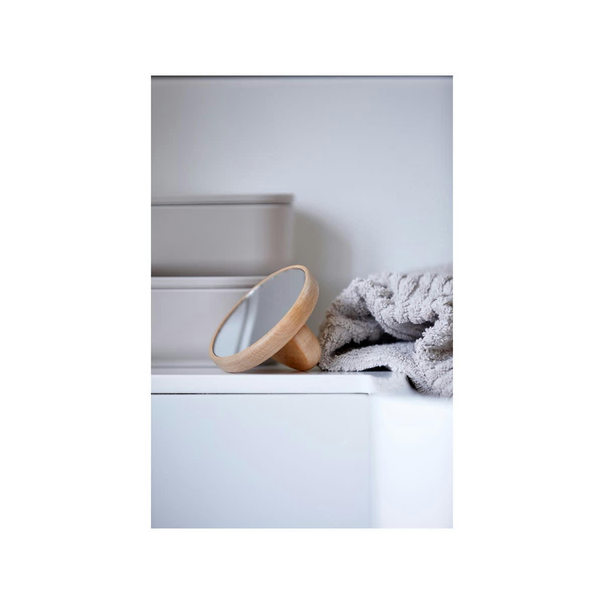 INU - Miroir � main en bois beige