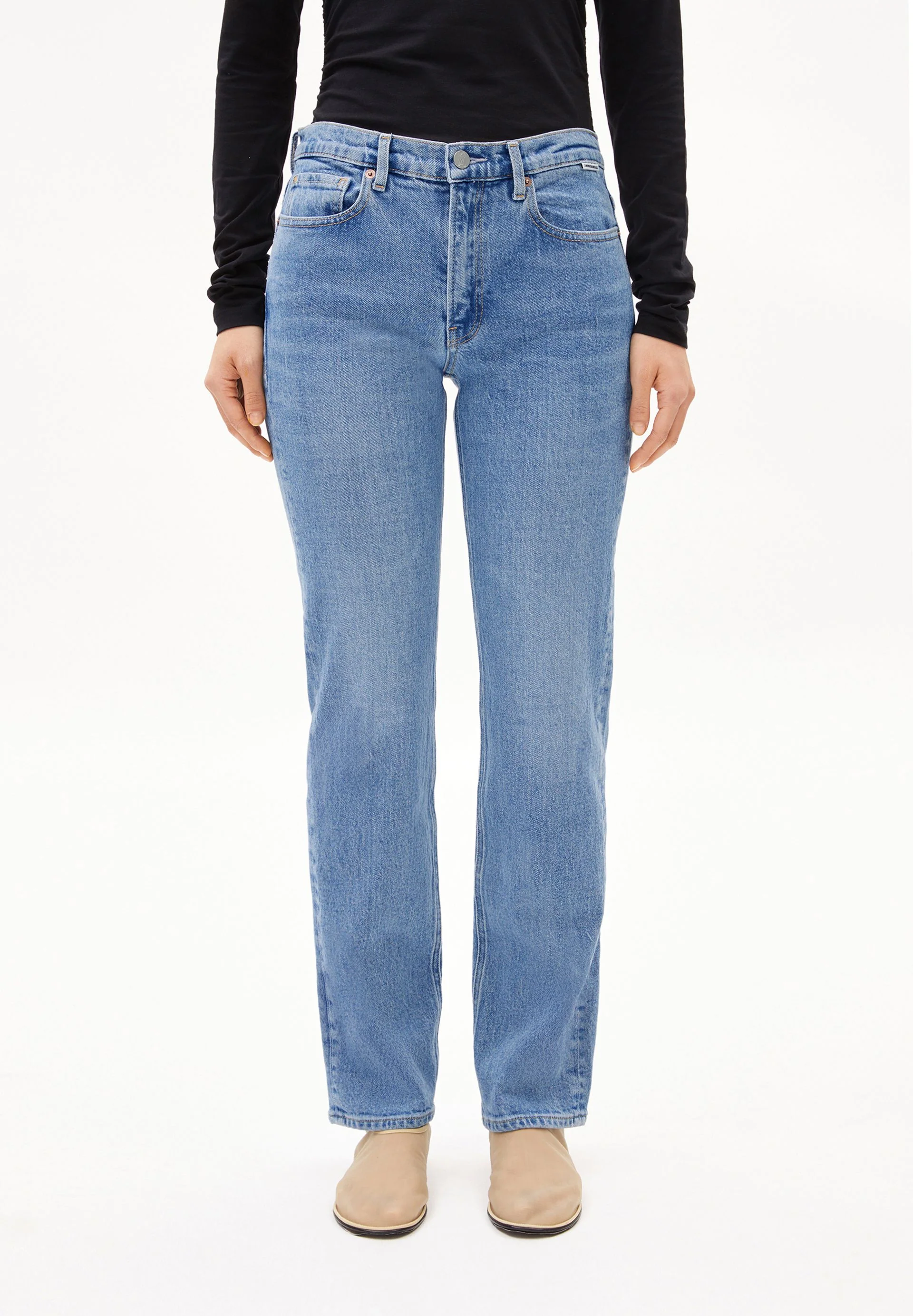 CARENAA MID STRAIGHT JEANS