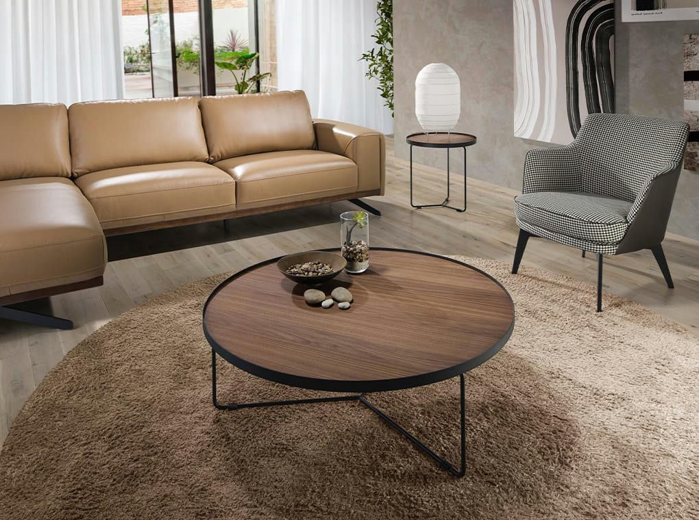 - Table basse ronde effet bois noyer et acier noir