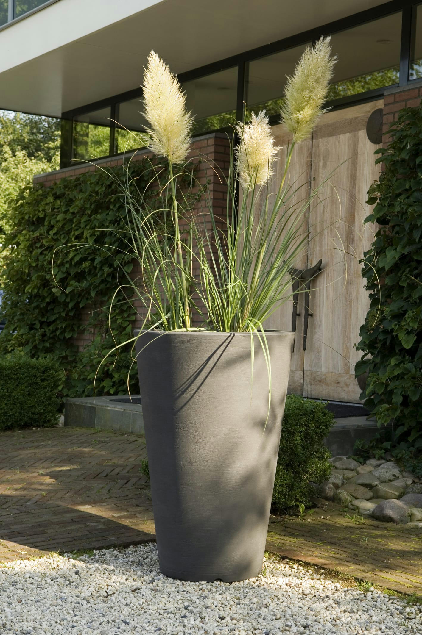 LISCIO SIENA - Pot à fleur en résine recyclable gris tourtelle D67cm