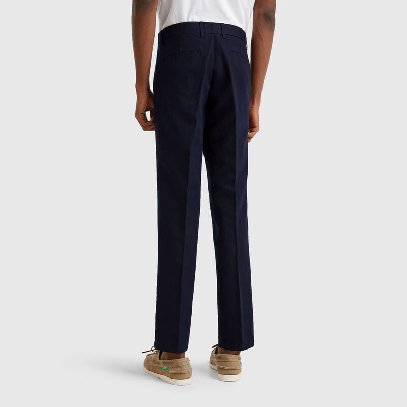 Slim fit chinos in linen blend