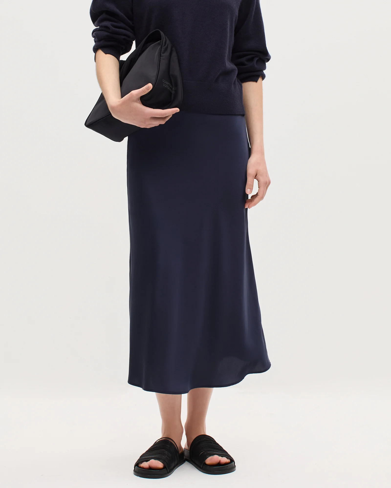 Jupe midi fluide satinée