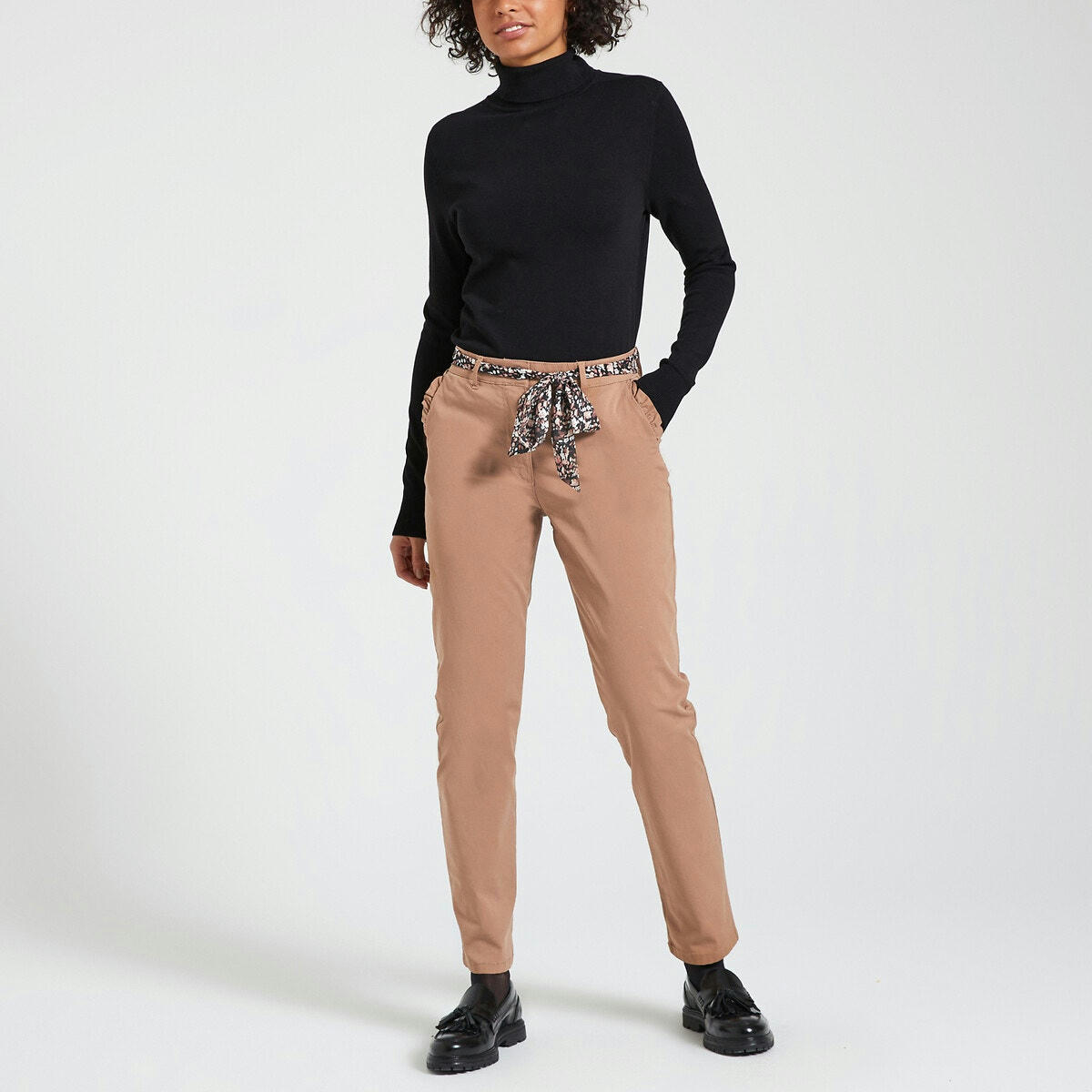 Pantalon droit ceinturé
