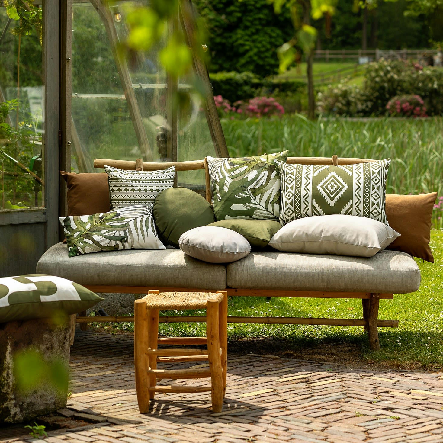 NUNO - Coussin d'extérieur multicolore 40x60 cm avec motif