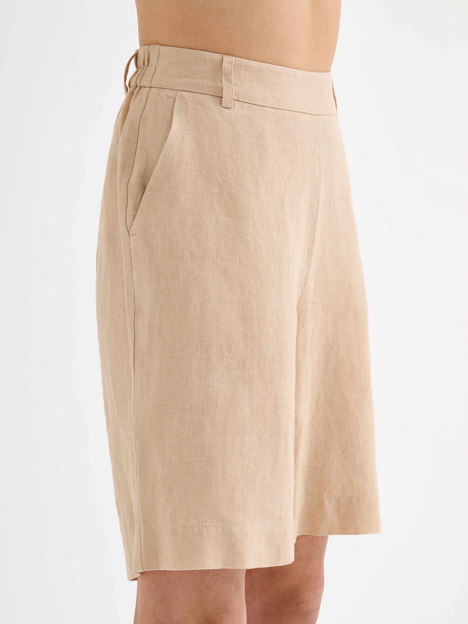 LIINE pellavashortsit - beige