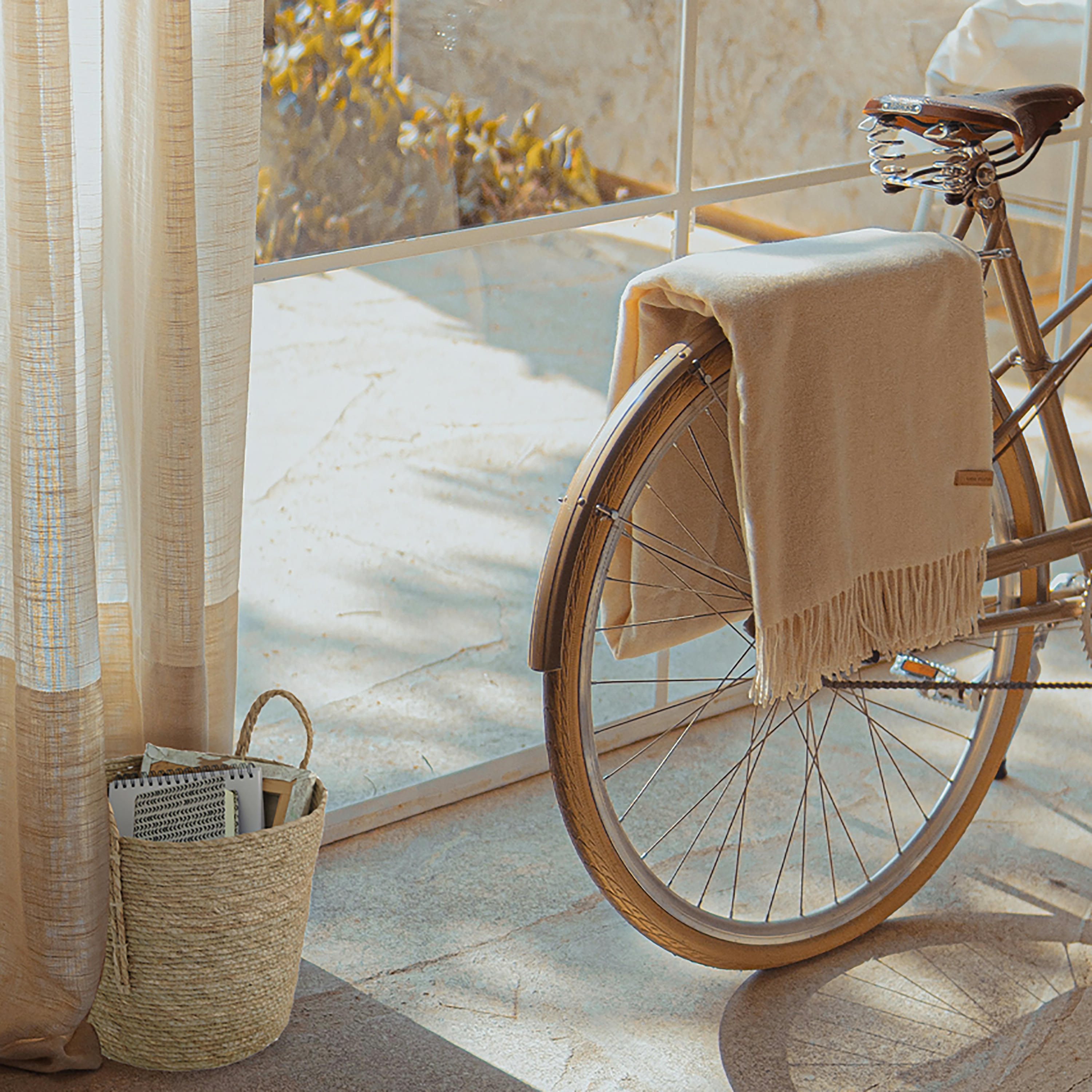 - Panier de rangement avec poignées en paille tressée 33x33x28cm