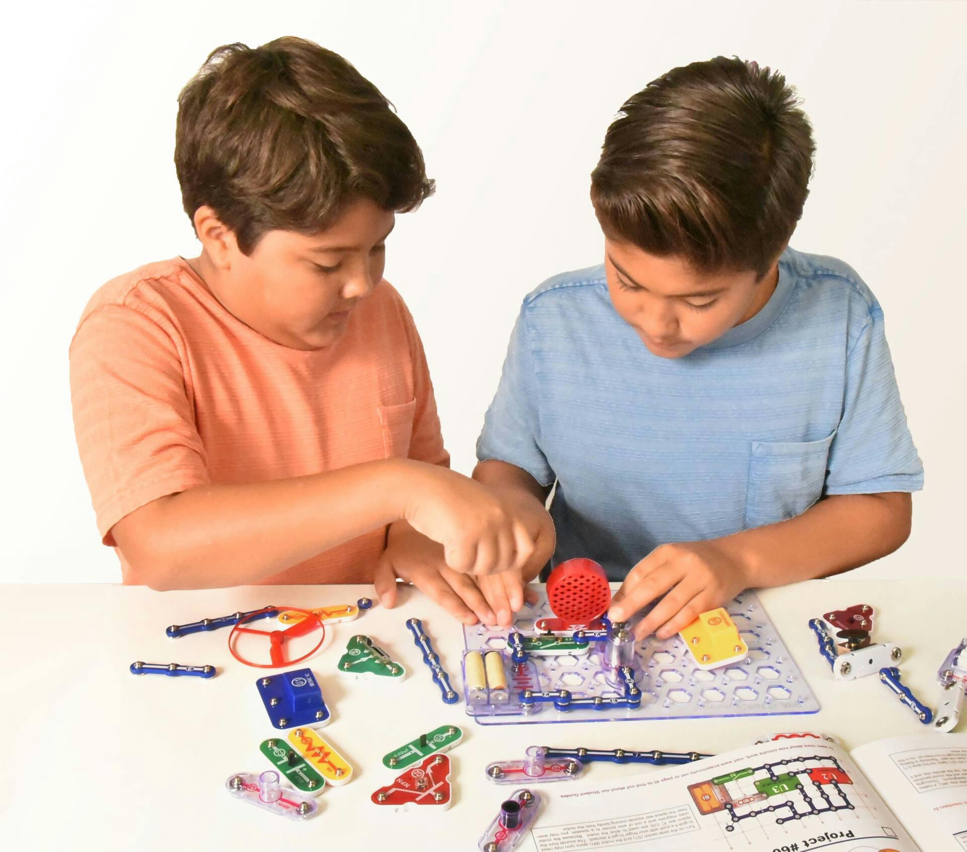 Snap Kits 150 Lights Electronics Discovery Kit, Ages 8+