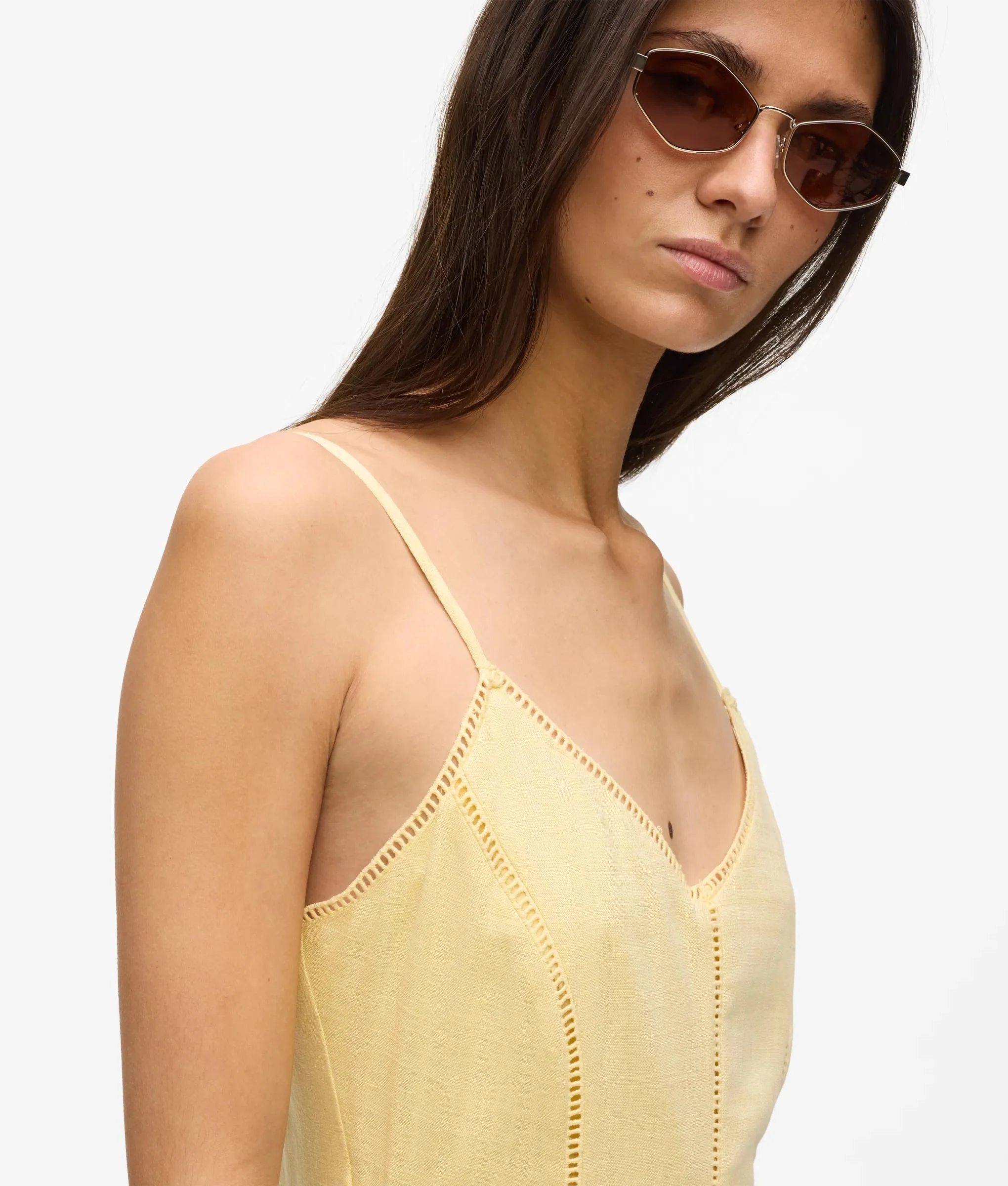 Robe avec broderie ajourée