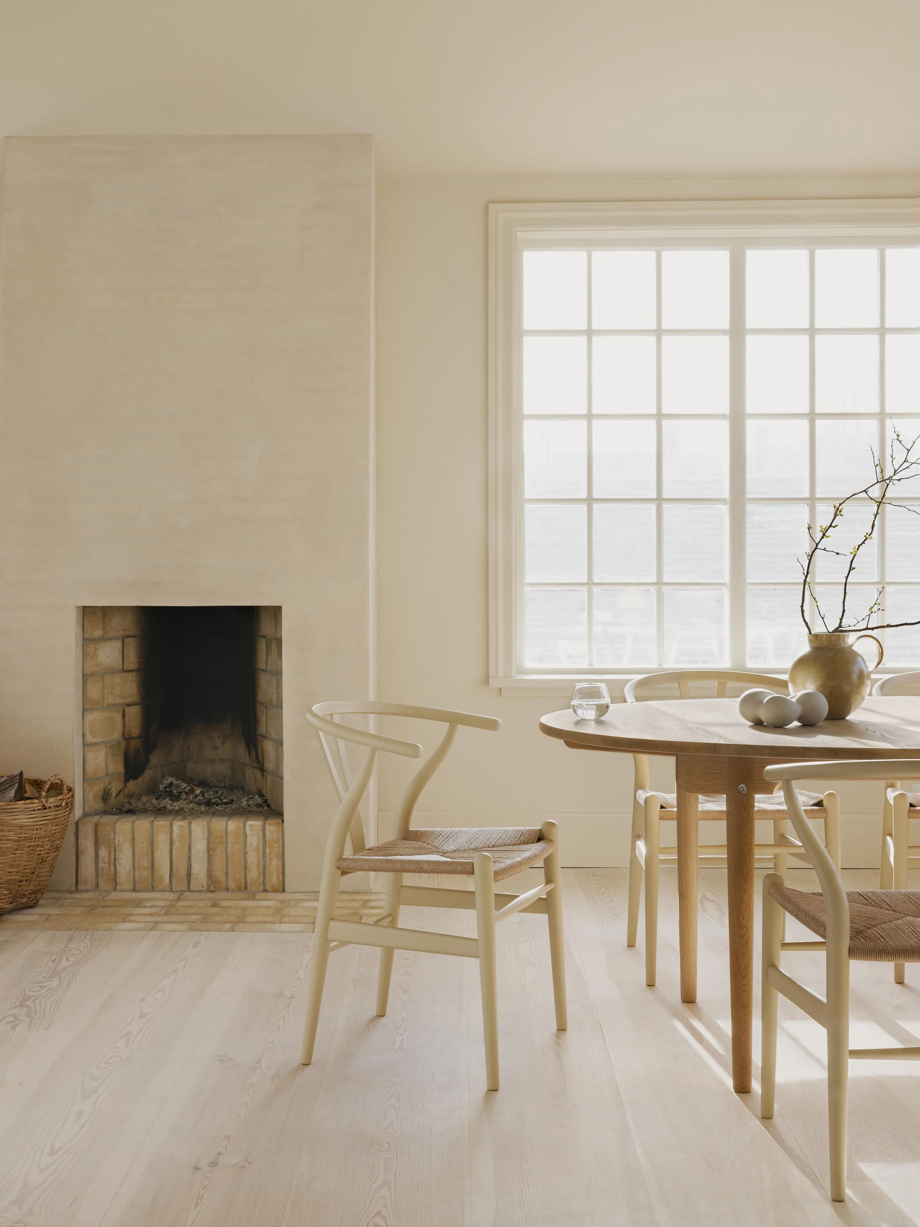 Holzstuhl CH24 Wishbone mit handgeflochtener Sitzfläche