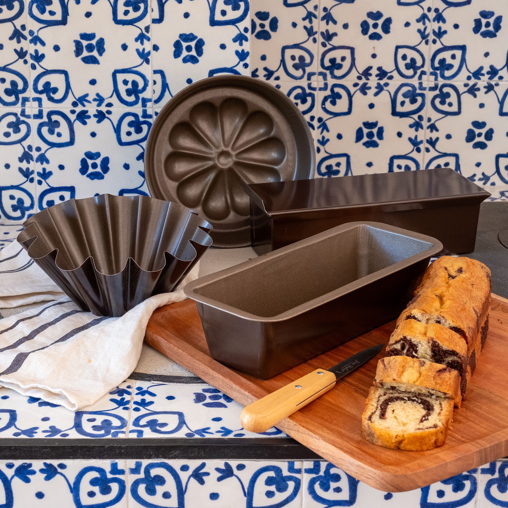 GOBEL - Moule à brioche en acier D20cm - marron