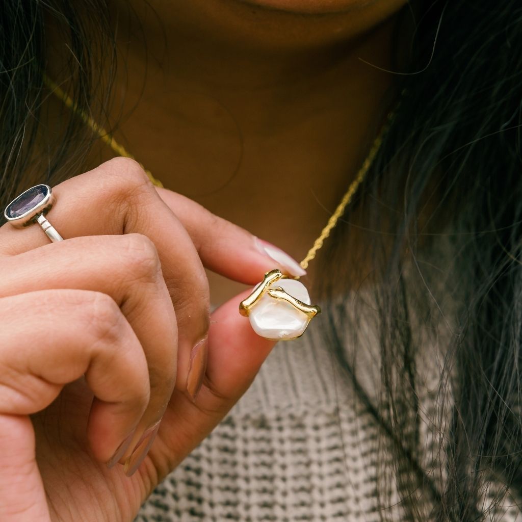 The Colourful Aura Two Hands Love Hugging White Stone Square Pearl Pendant Necklace