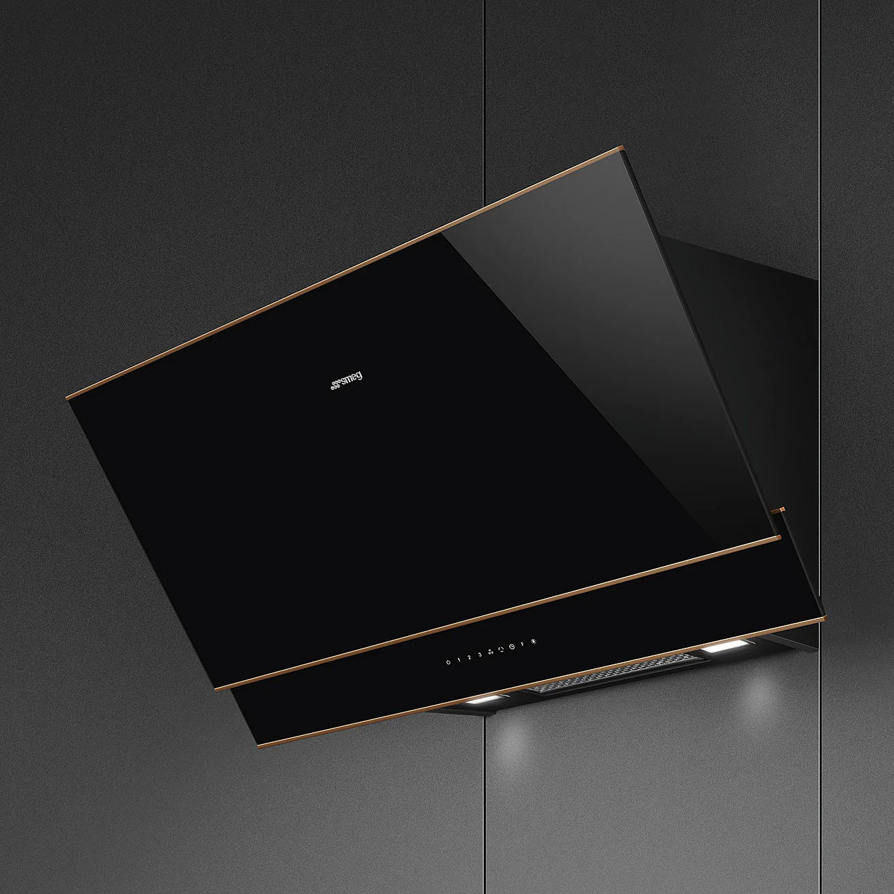 90cm Dolce Stil Novo Angled Chimney Auto-Vent 2.0 Hood with Copper Trim