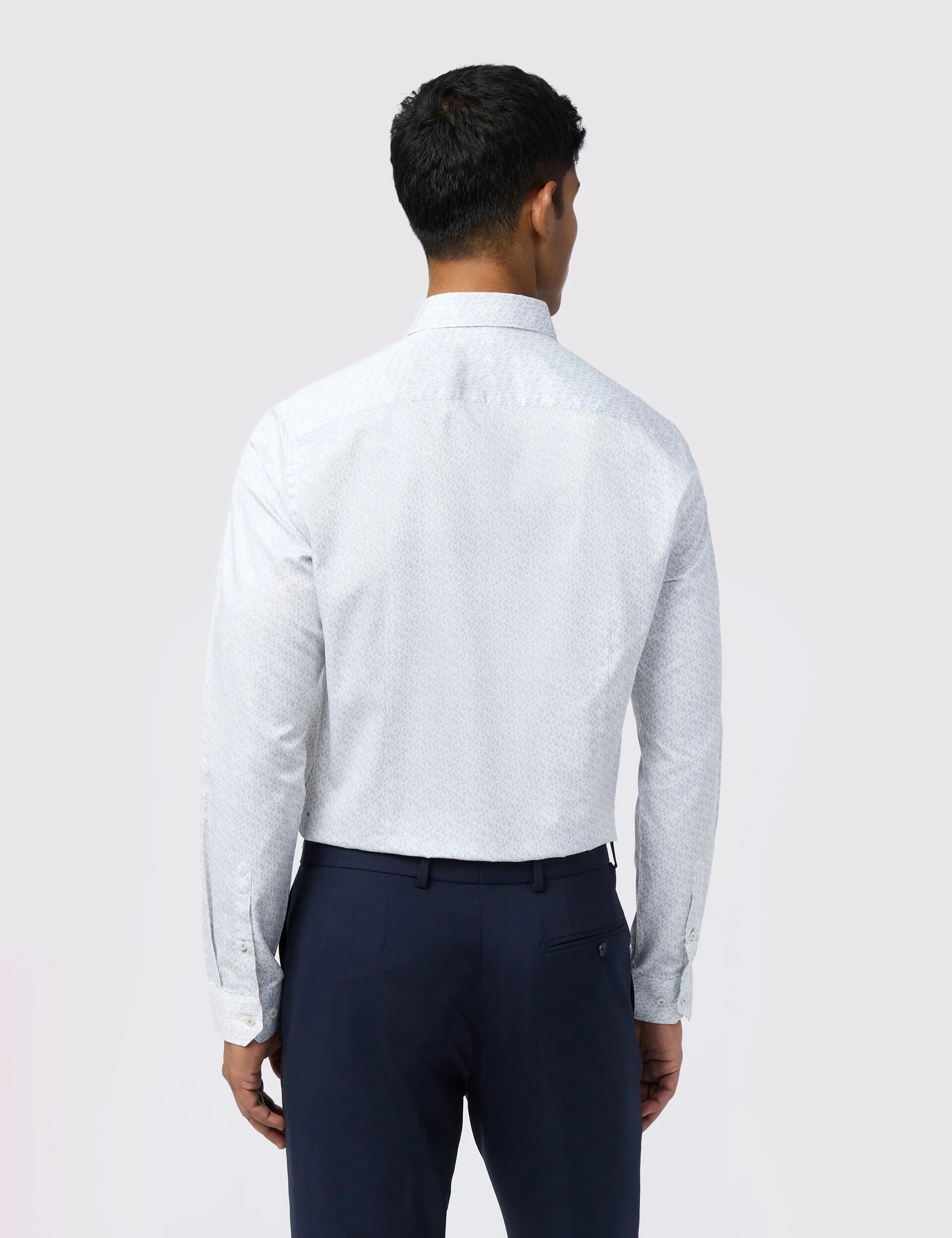 BLUME | WHITE