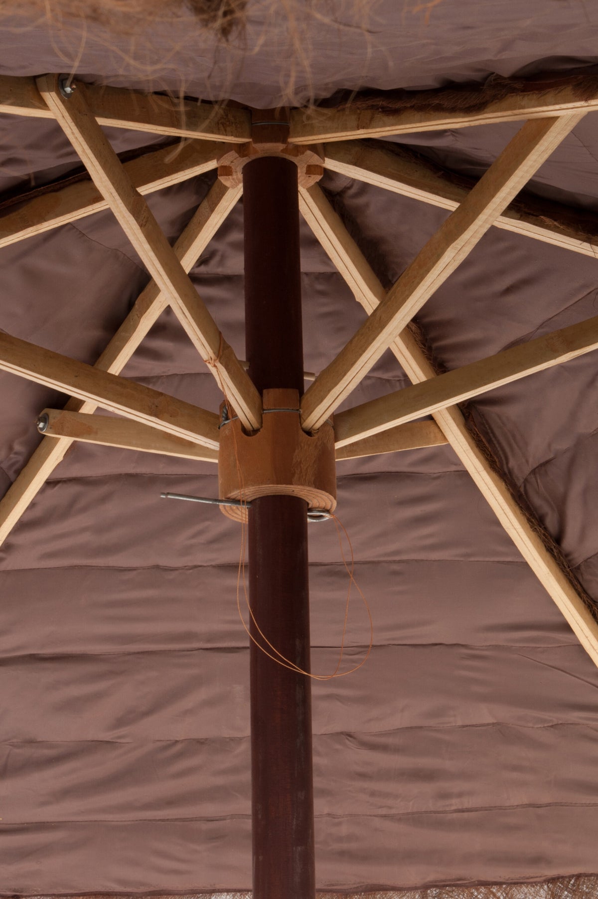 J-Line parasol Cocobladeren - hout - bruin - small