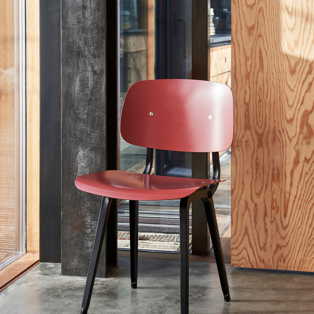 HAY Revolt Eetkamerstoel - Black - Plum Red