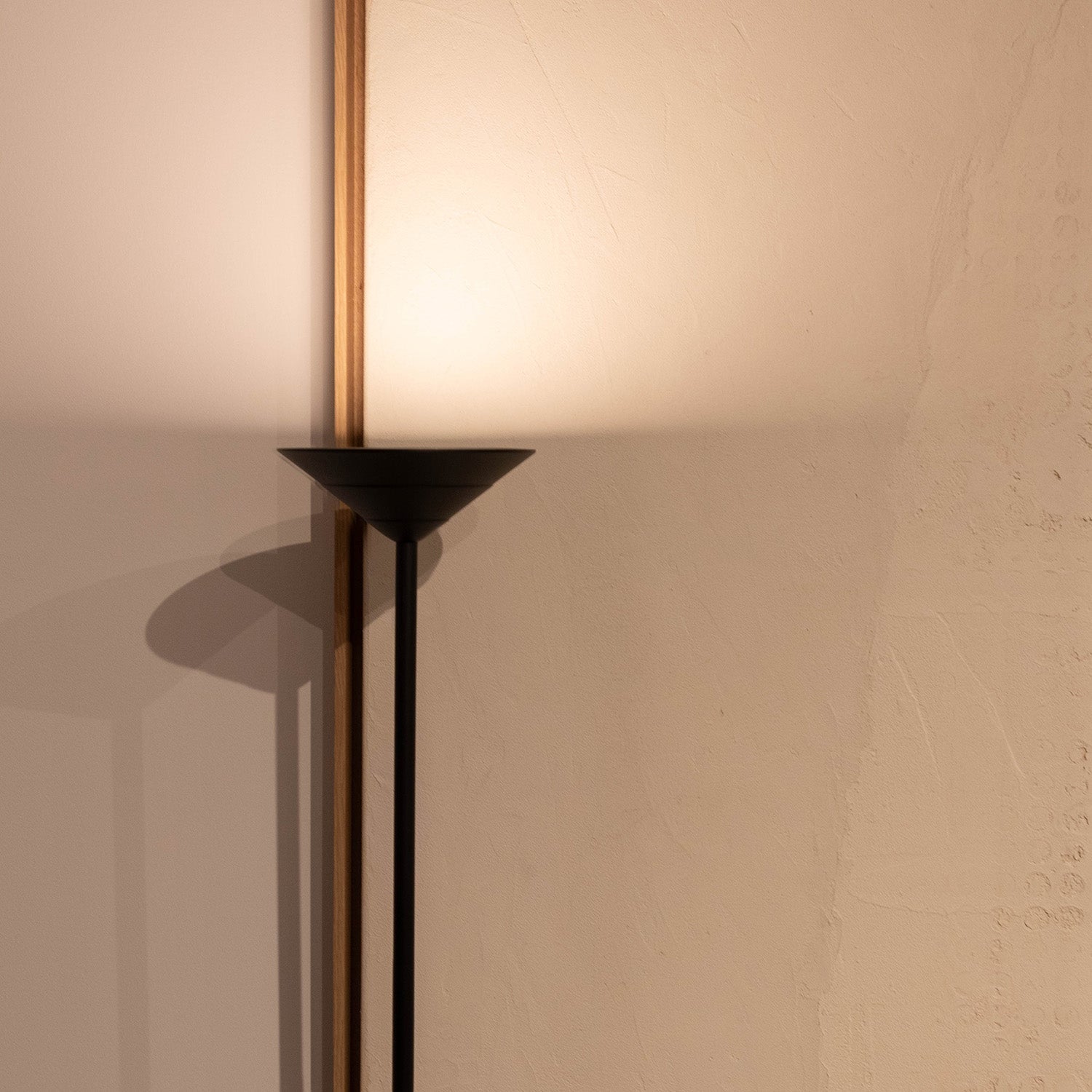 Atmooz Bryce Vloerlamp – Ø19 cm – Zwart – 160cm – Geïntegreerde LED