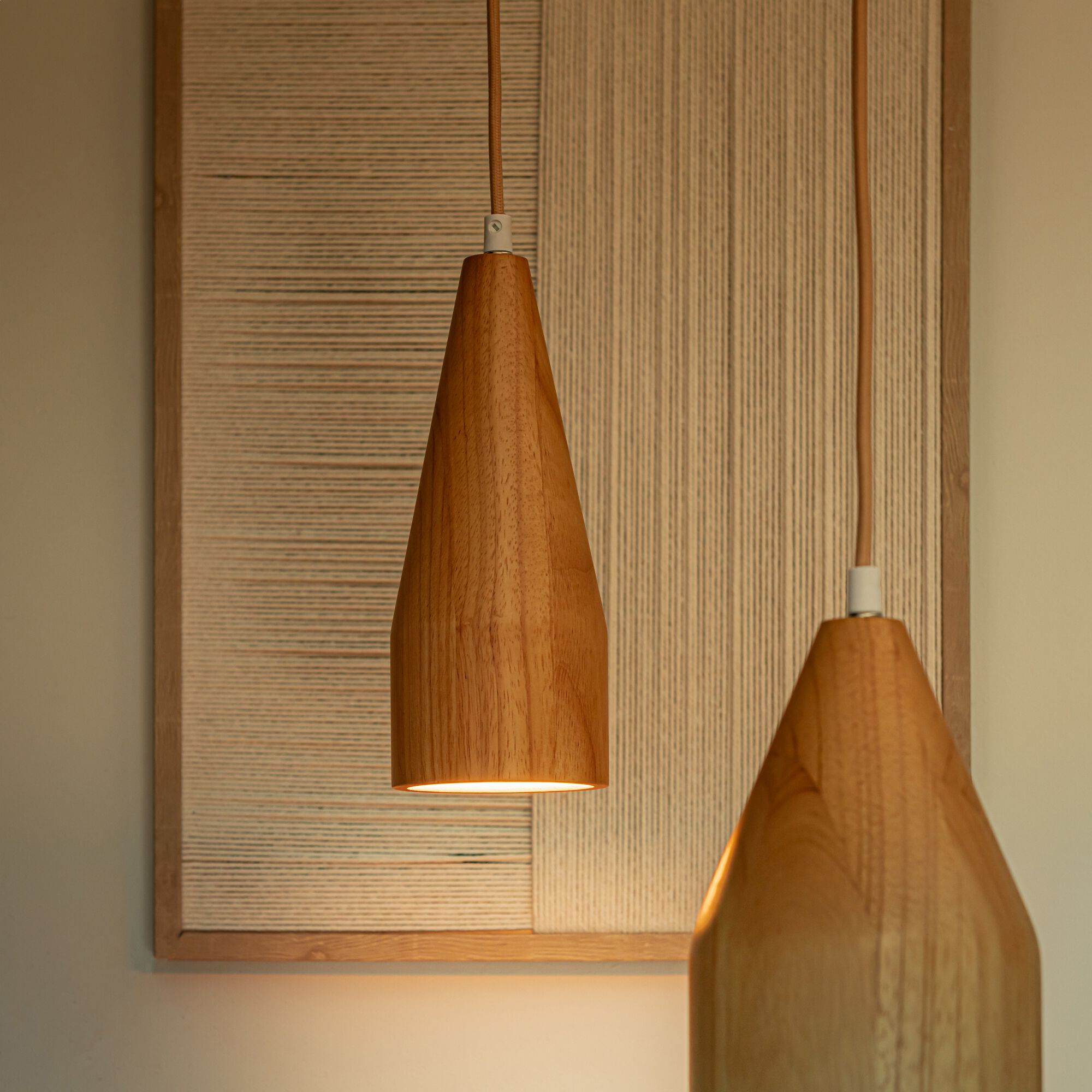 MELINA - Suspension électrifiée en bois d'hévéa - bois clair