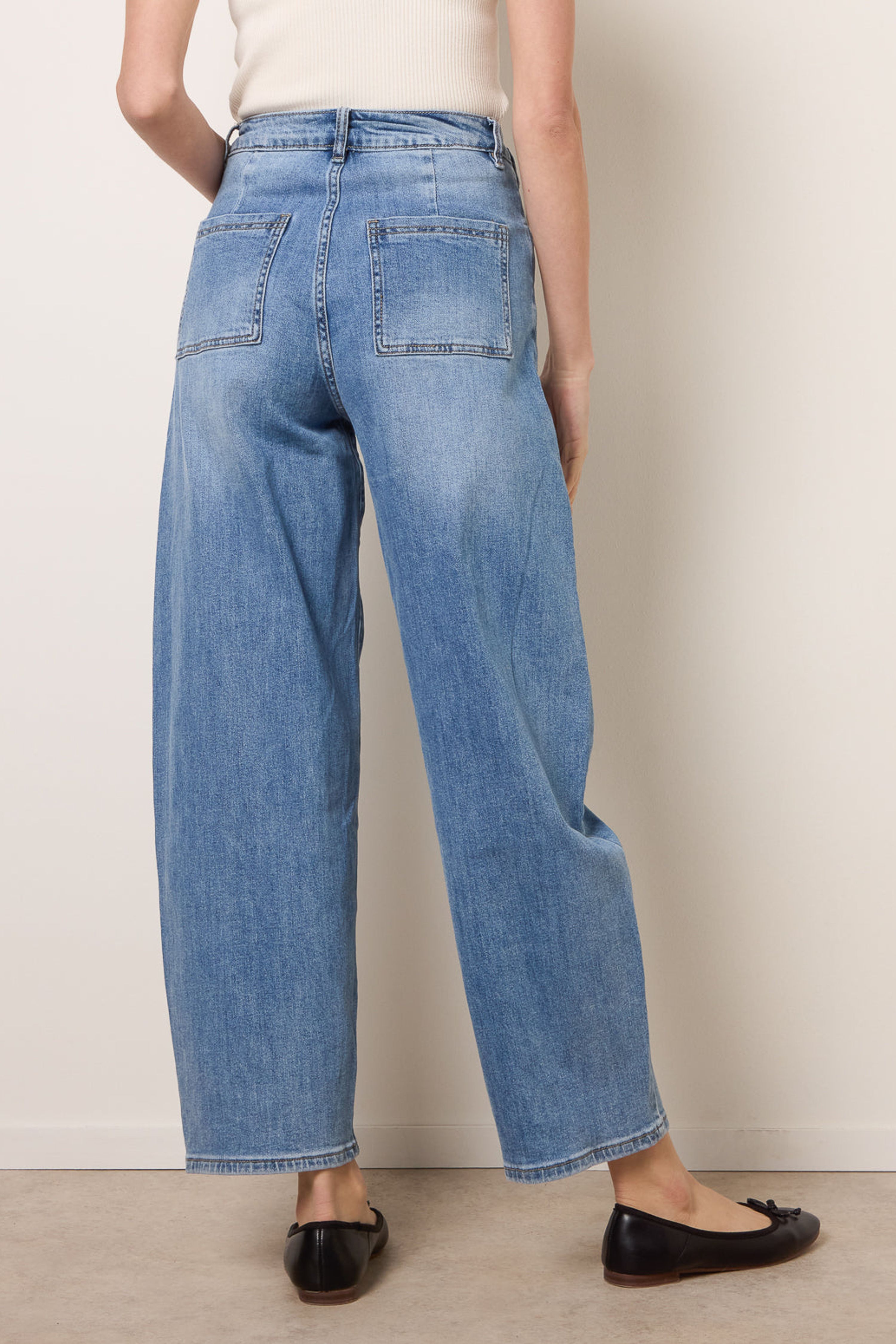 Blue Vanilla Blue Barrel Leg Stretch Jeans