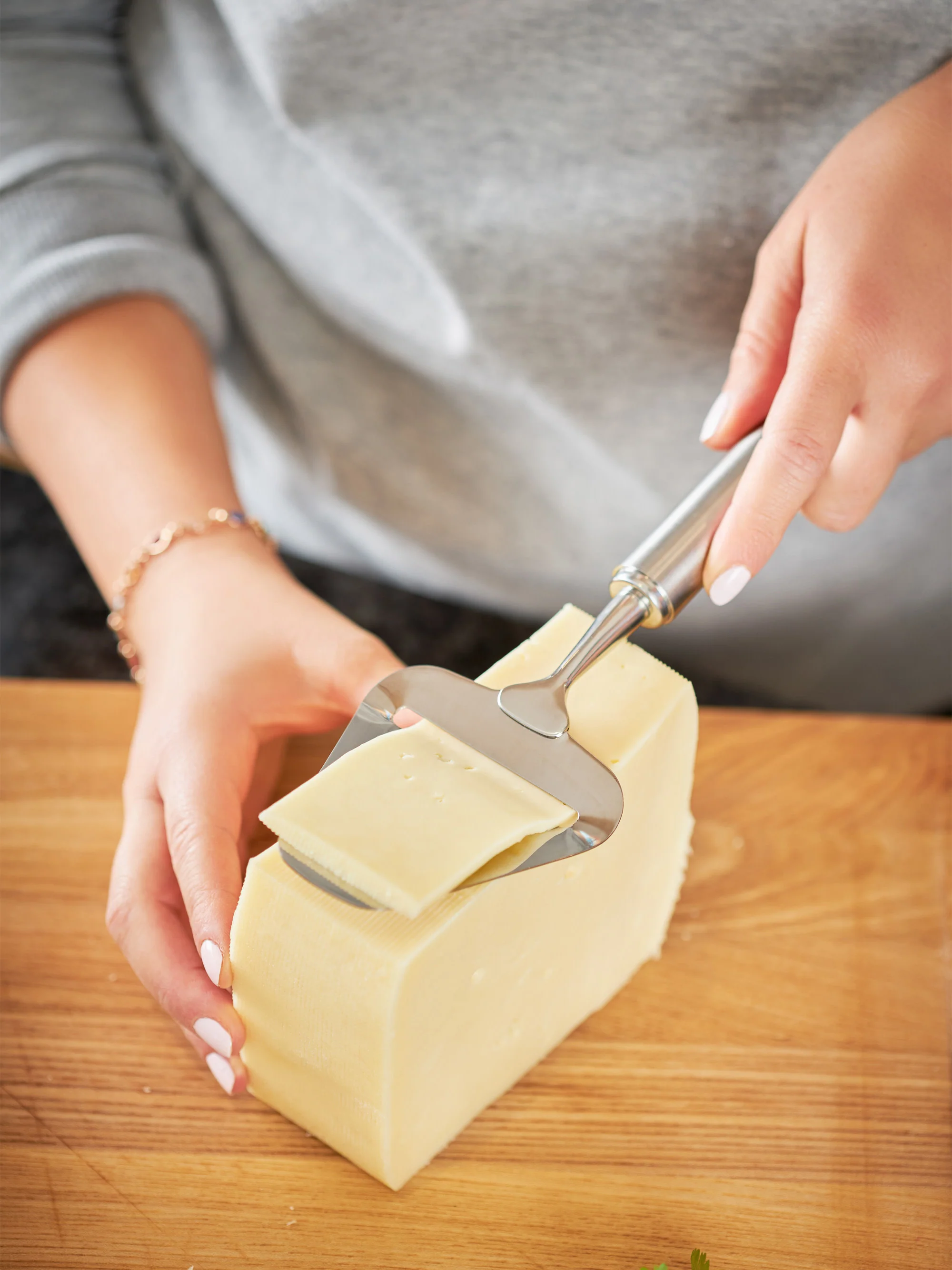 Käsehobel SlicePro aus Edelstahl