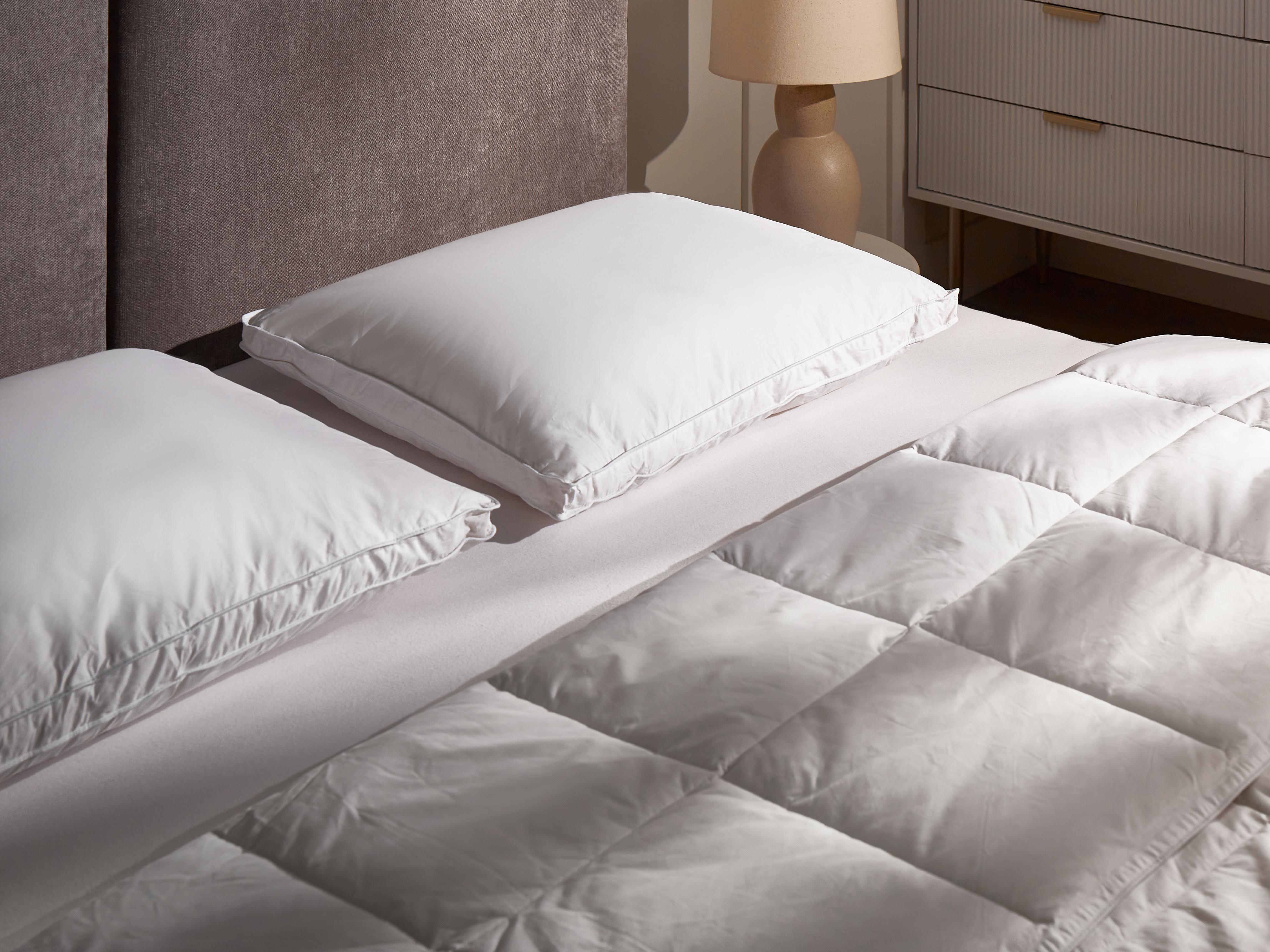 Bed Pillow VIHREN Low Duck Feathers and Down 50 x 60 cm White