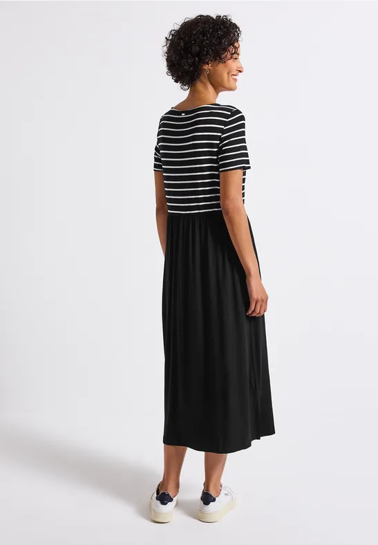 Gestreiftes Midi-Kleid