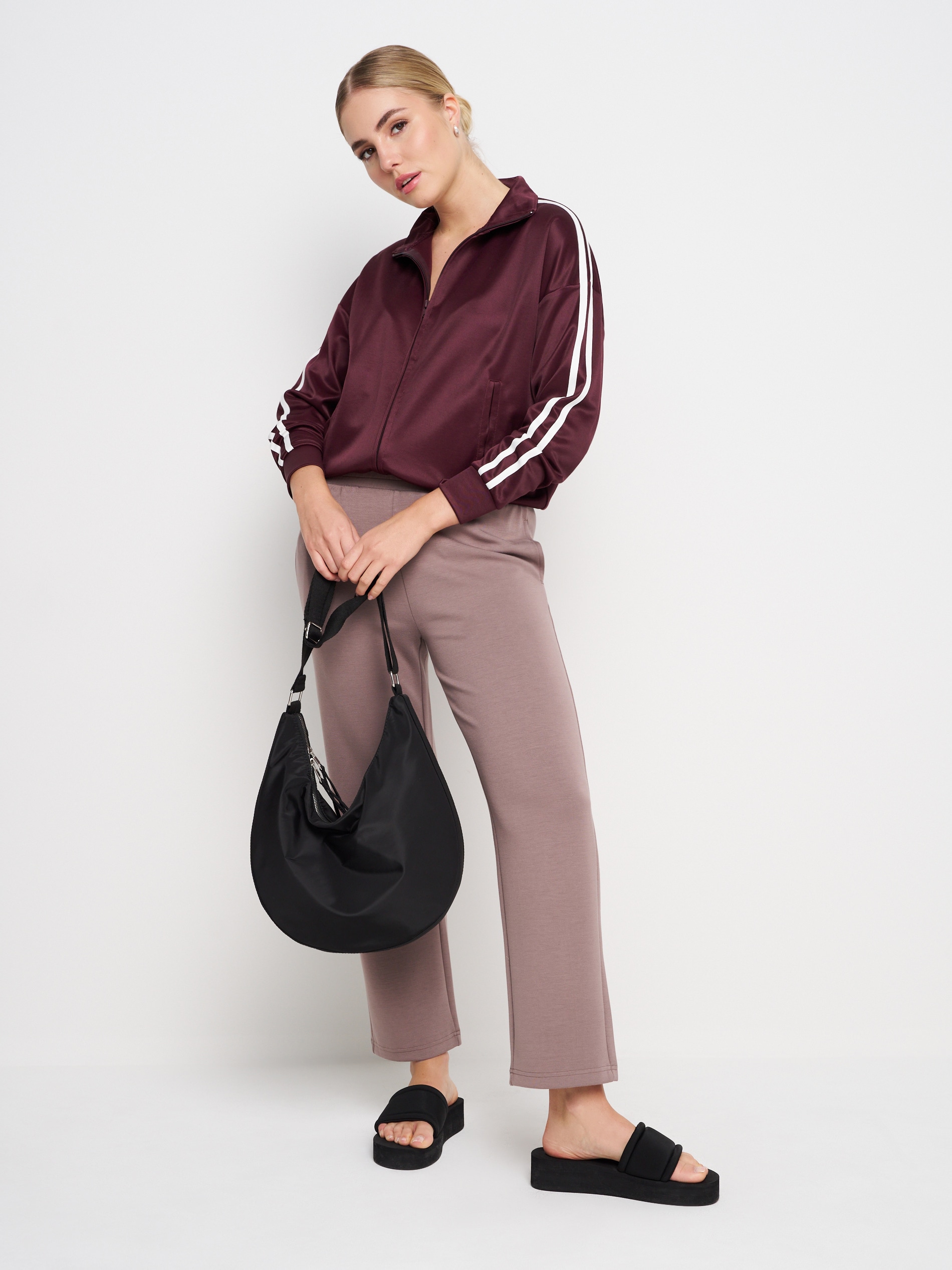 Rozpinana bluza ze stójką